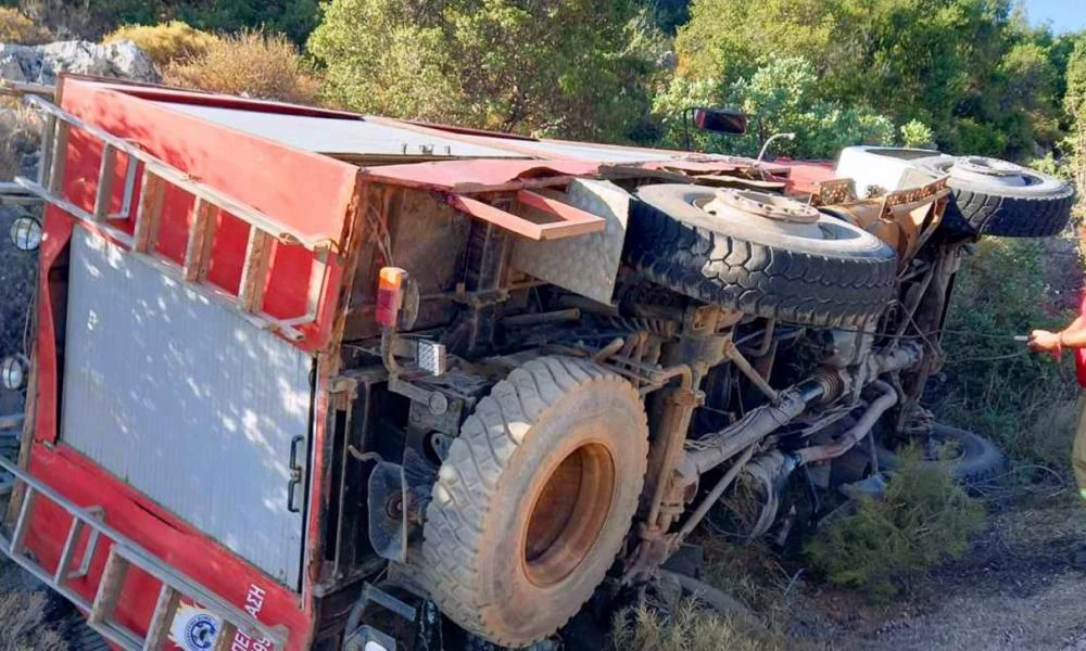 Νεκρός πυροσβέστης από ανατροπή οχήματος στην Βόρεια Εύβοια